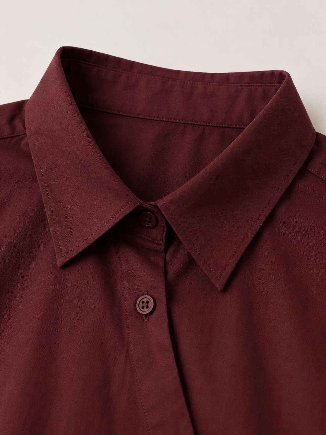 Col classique de la chemise oversize Maya bordeaux NOSSIA